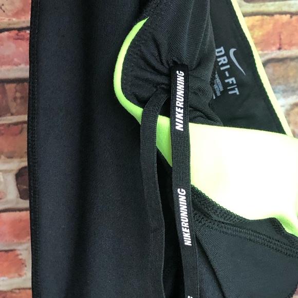 Nike Dri-Fit women’s capris - Picture 5 of 7